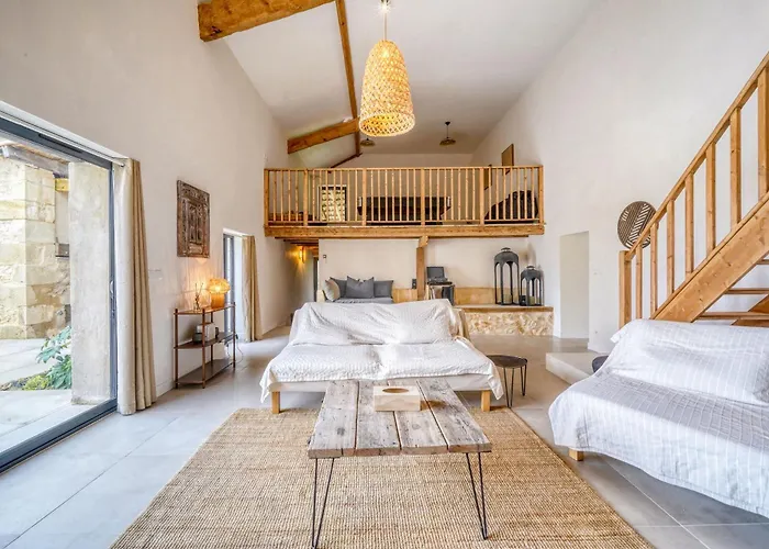 De Charme, 4 Chambres, Piscine