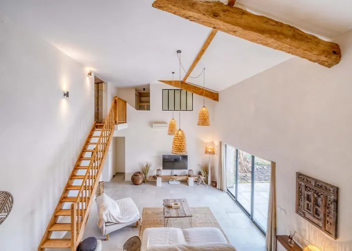 Βίλα De Charme, 4 Chambres, Piscine